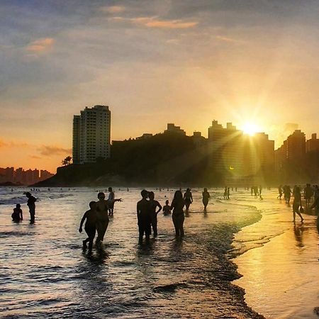 Apartamento encantador no Guarujá, praia da Enseada - Apenas 600m da praia ! Exterior foto