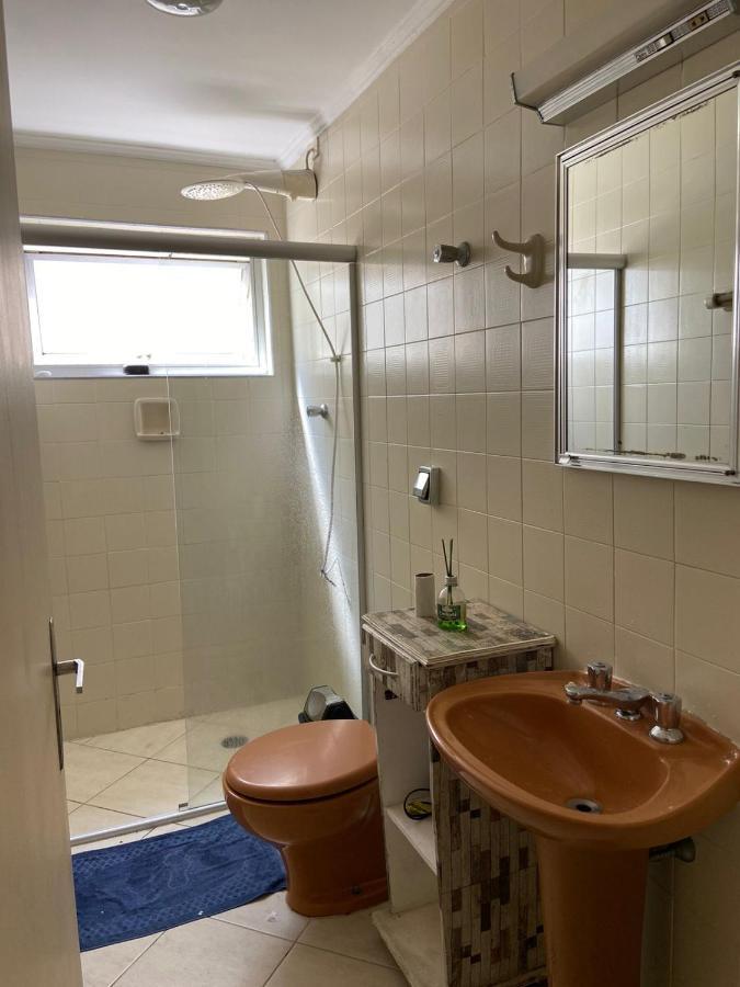 Apartamento encantador no Guarujá, praia da Enseada - Apenas 600m da praia ! Exterior foto